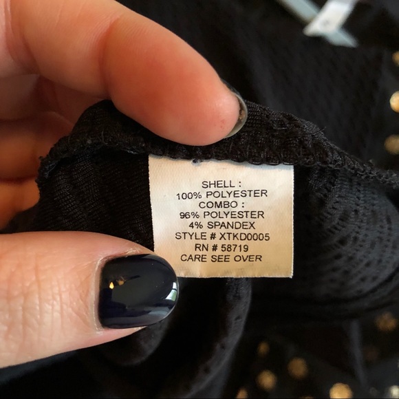 Flattering Black and Gold dress - sheer sleeves! - Picture 5 of 7